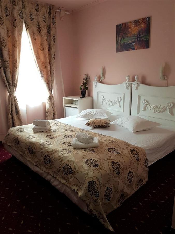 Hotel Darosy 阿拉德 外观 照片
